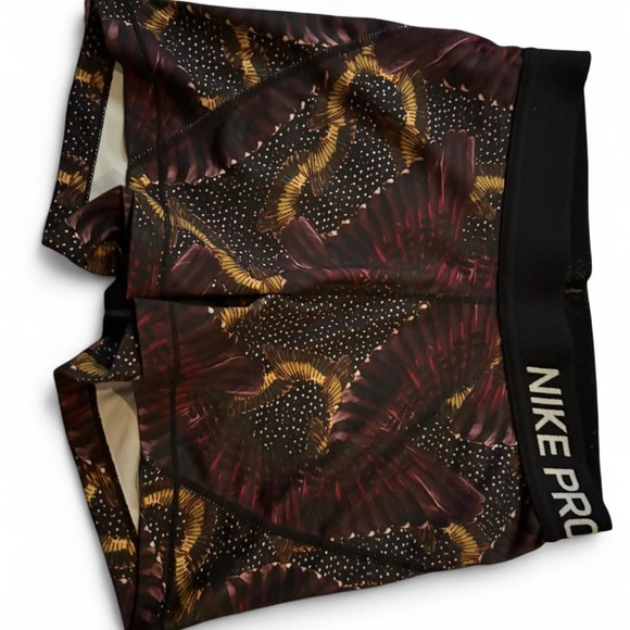 Abstract Print Nike Pro Spandex shorts - Picture 1 of 3